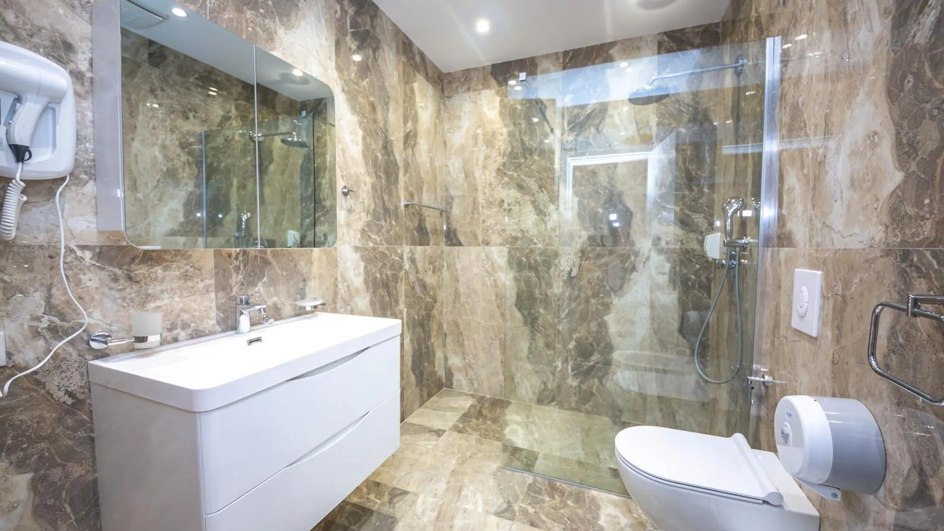 Apartment Downtown Boutique Studios Tirana