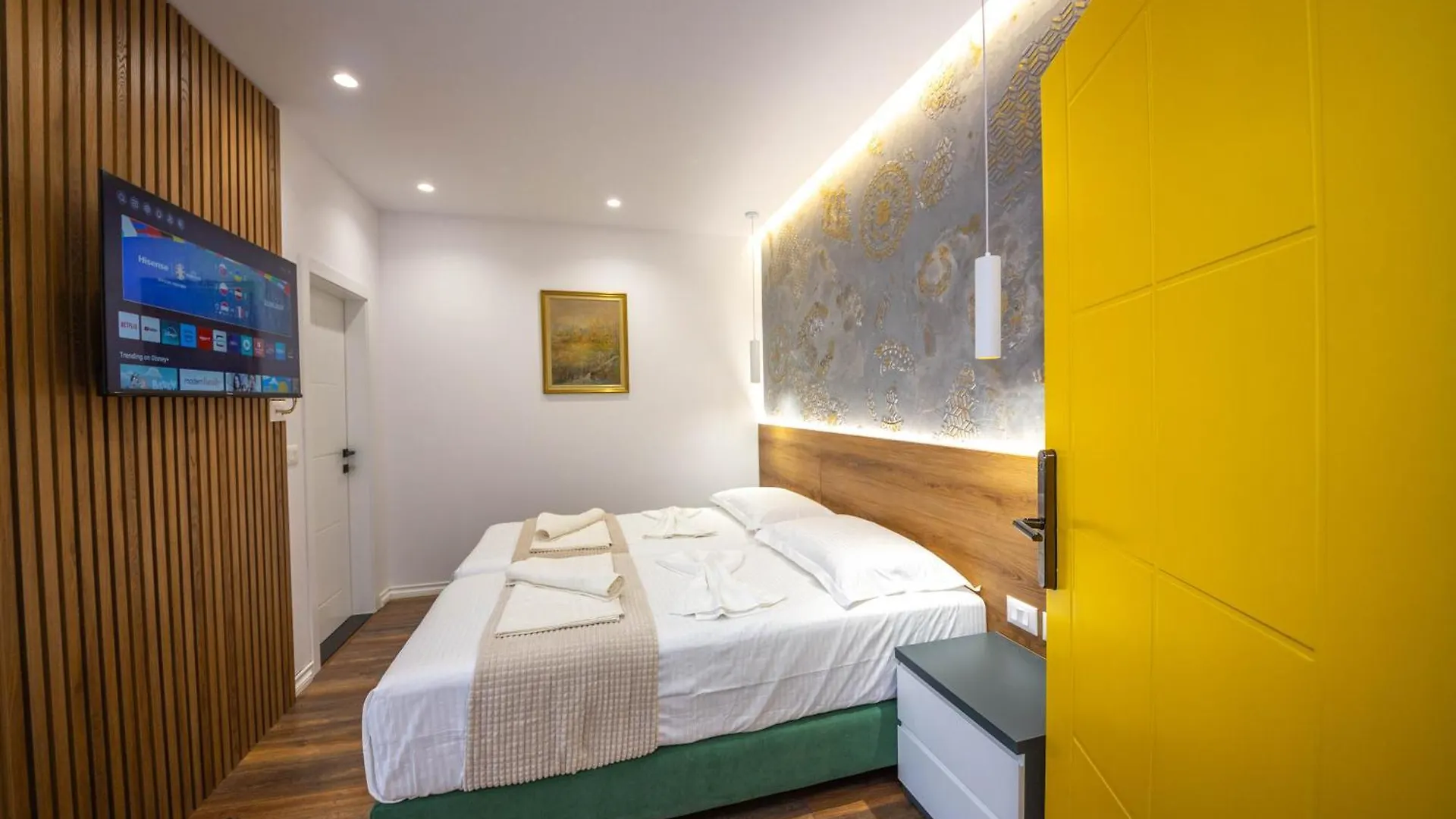 Apartment Downtown Boutique Studios Tirana