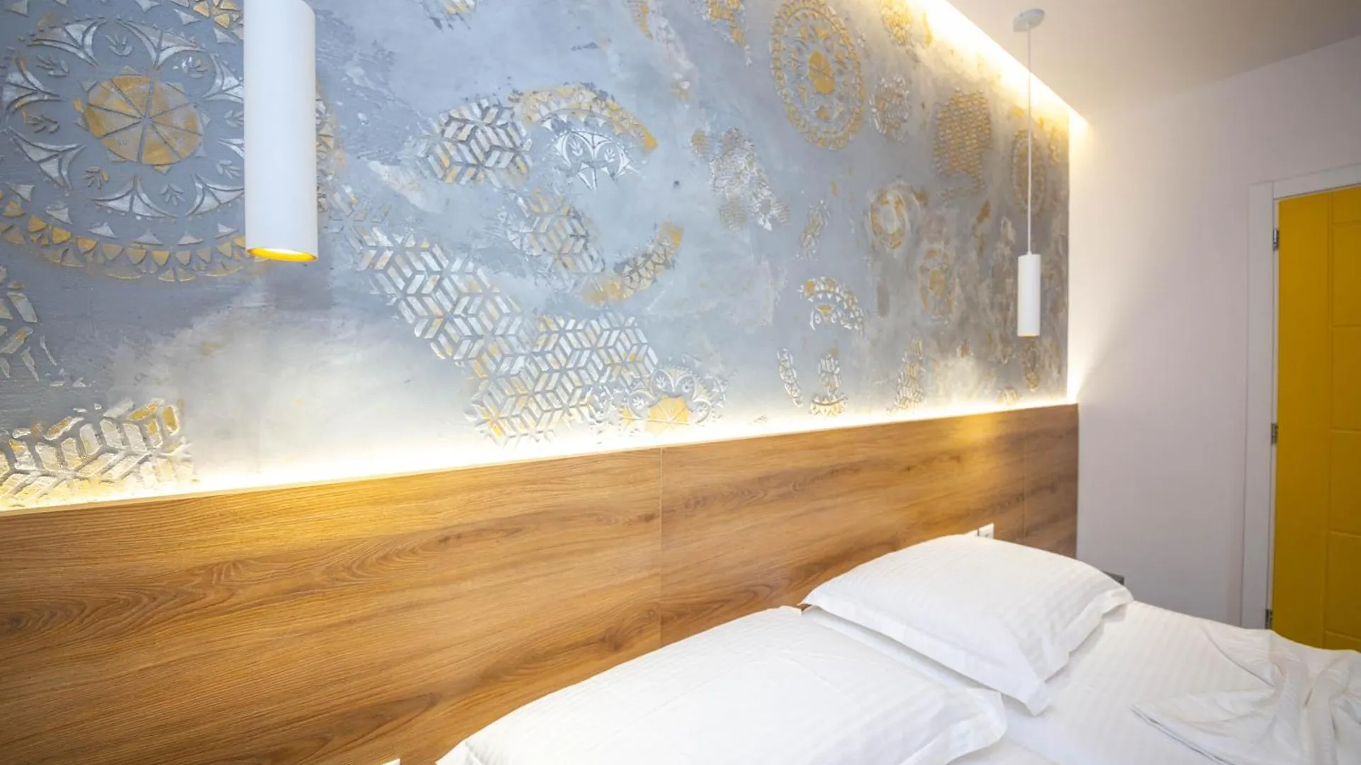 Downtown Boutique Studios Tirana Apartment