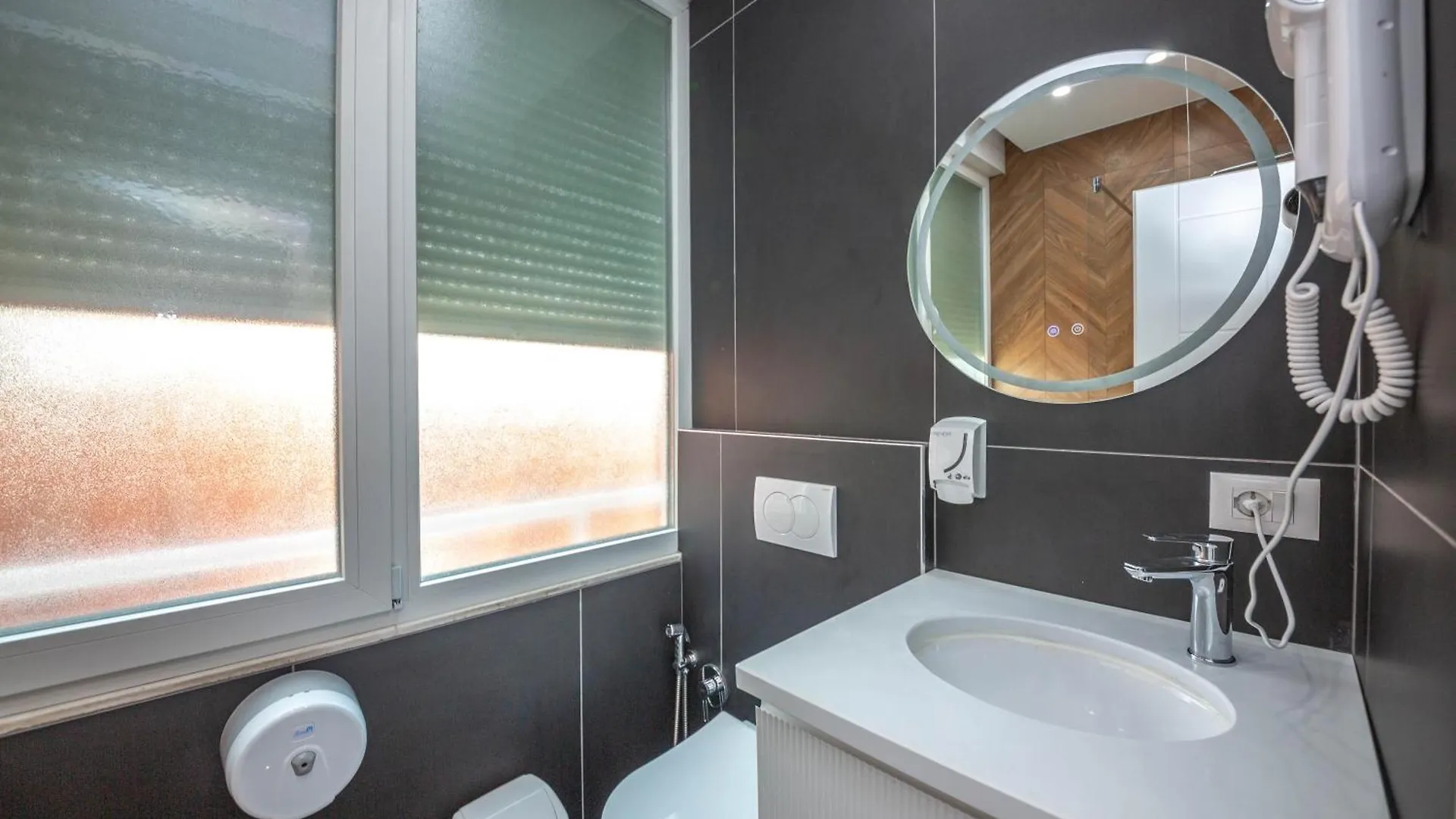 Downtown Boutique Studios Tirana Apartment