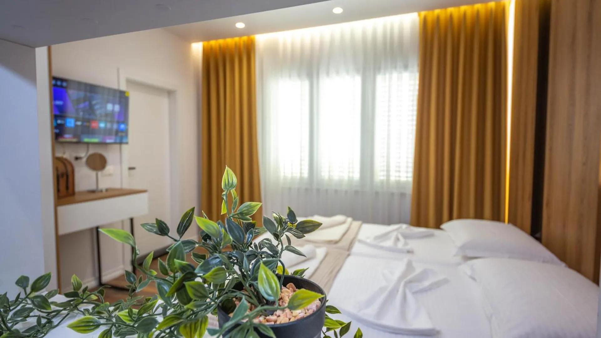 Downtown Boutique Studios Tirana Apartment