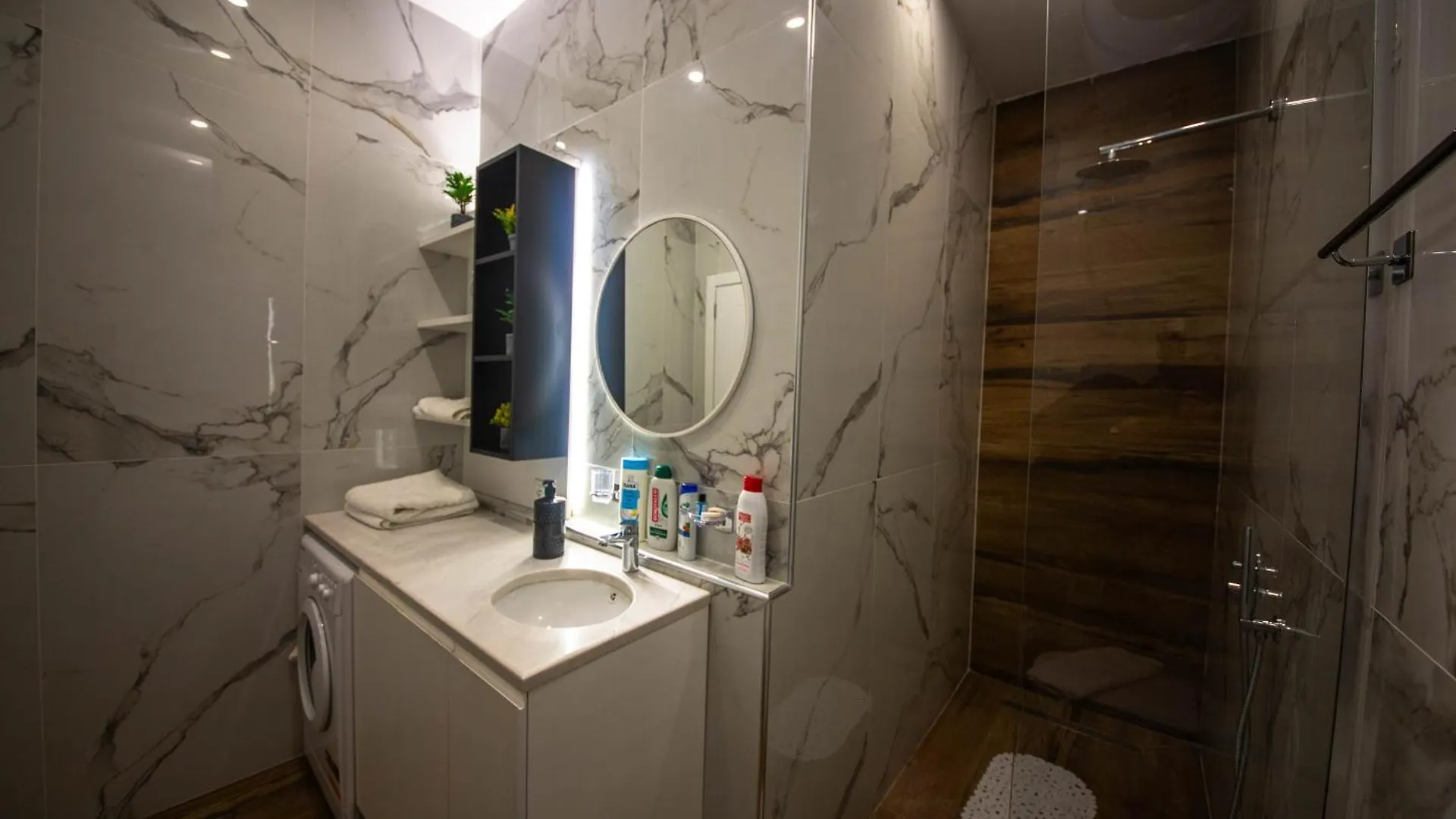 Downtown Boutique Studios Tirana Apartment