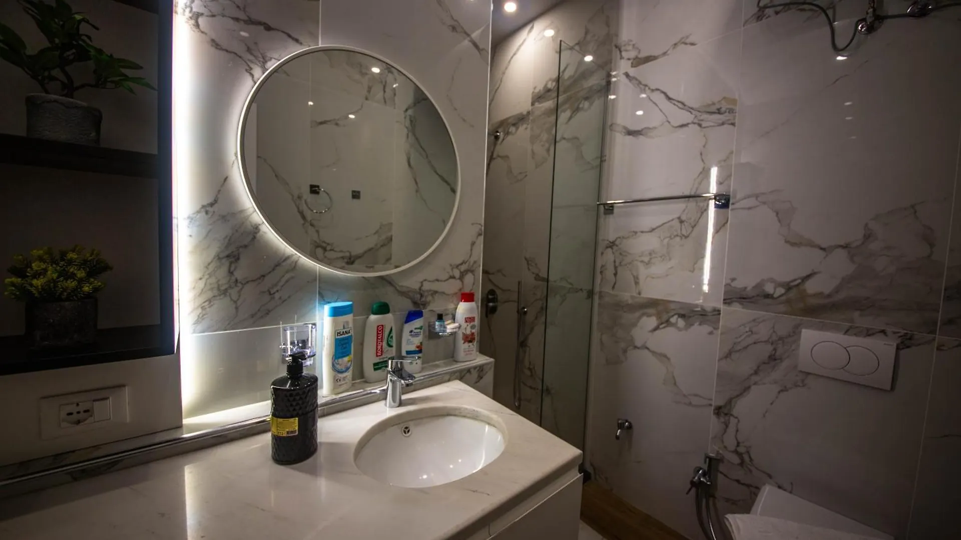 Downtown Boutique Studios Tirana 0*,  Albania