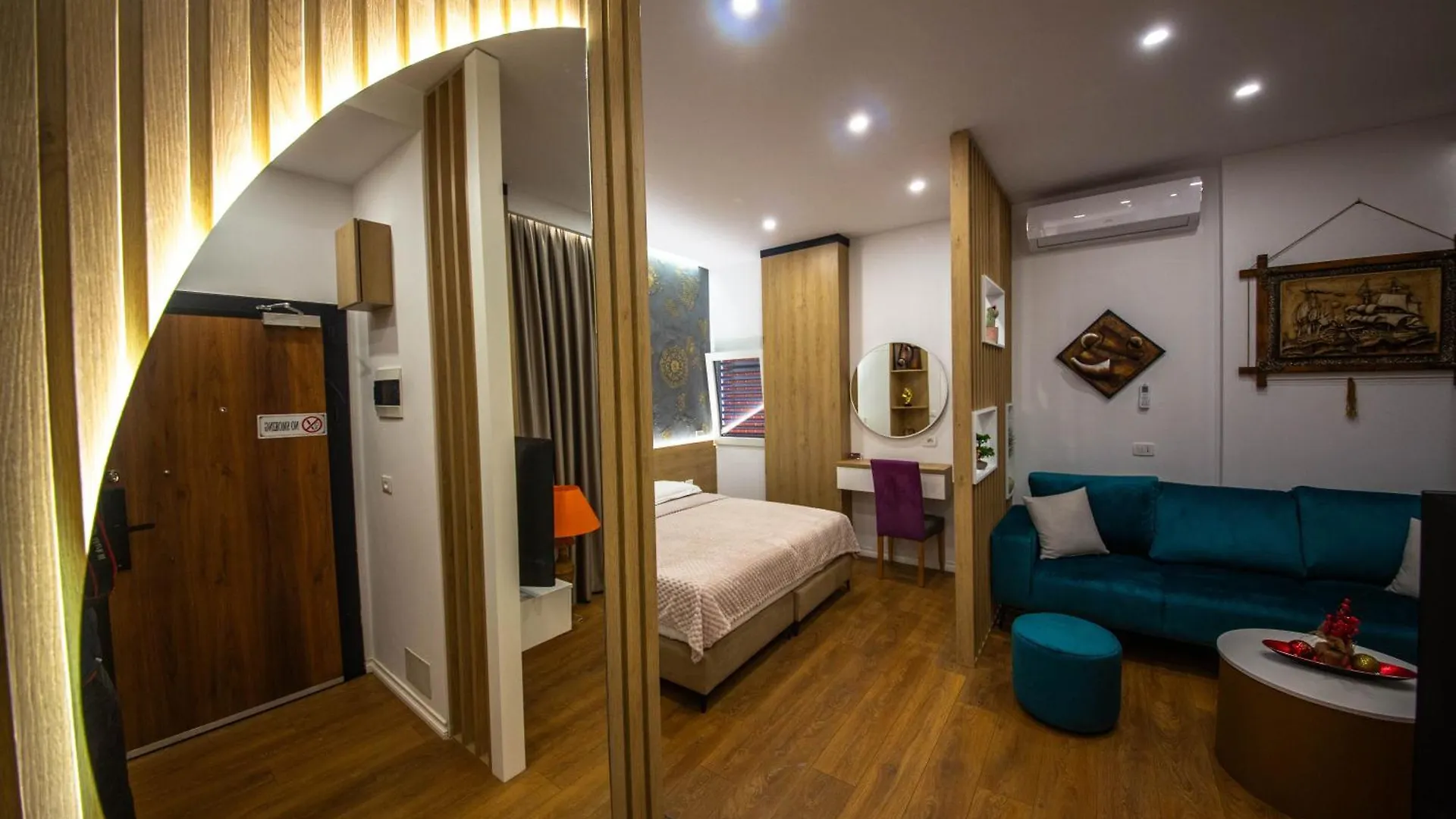 Downtown Boutique Studios Tirana 0*,